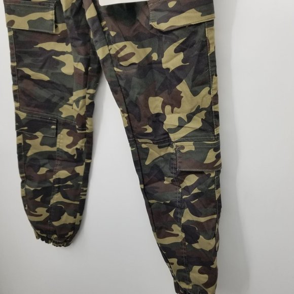 NWT VIP Jeans High Rise Baggy Fit Camouflage Joggers Size 1/2 - Picture 10 of 14